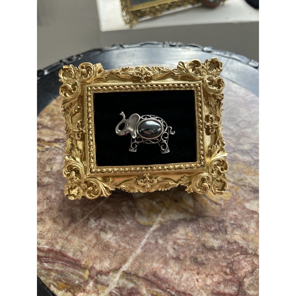 Vintage Sterling Silver Elephant Brooch with Hematite Stone – 7.2g